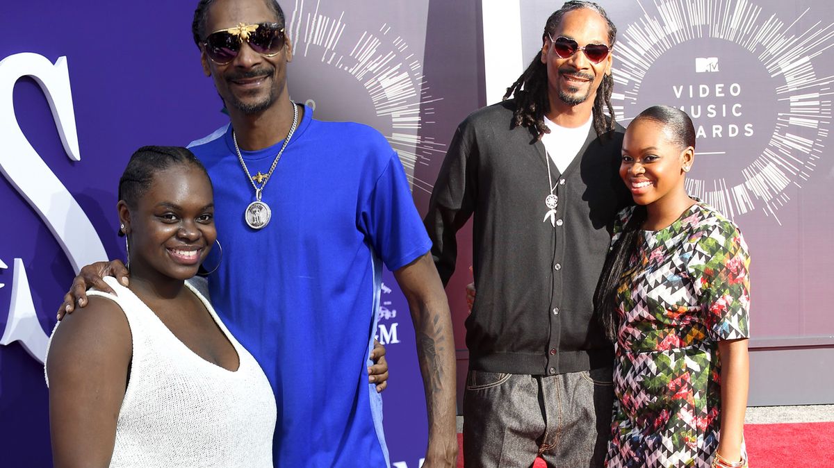 Dceru (24) Snoop Dogga postihla těžká mrtvice. Konečně znovu chodí